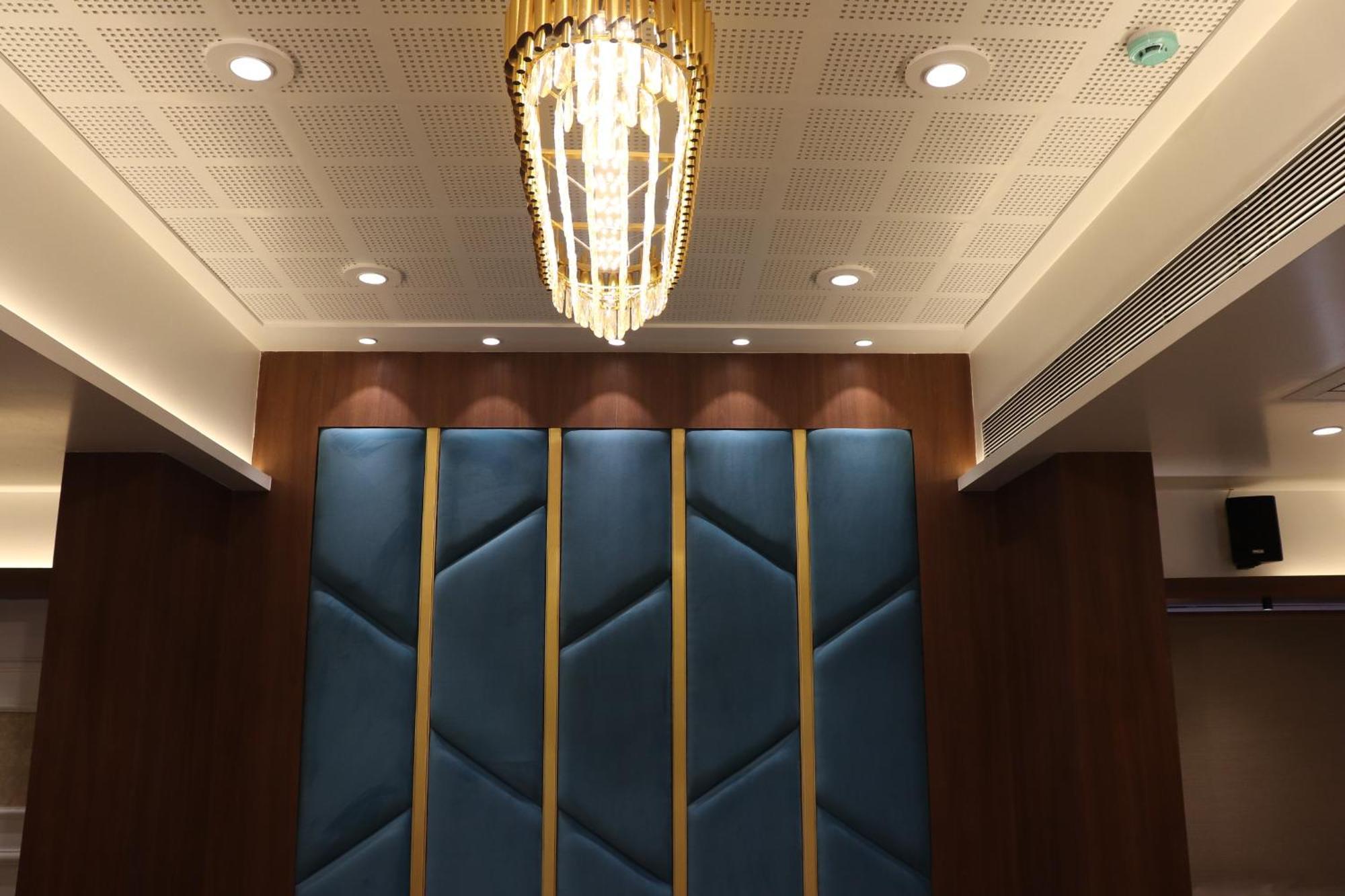 Hotel Golden Nest Thane Bagian luar foto